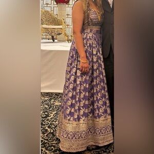 Indian Wedding Party Lehnga Dress purple/gold worn once. Built in bra